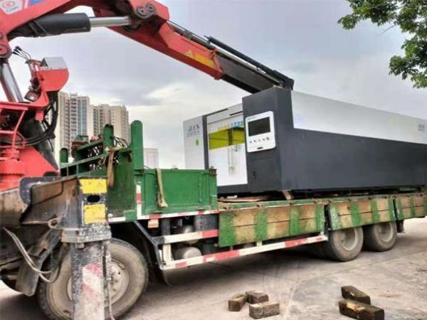 新会区吊车租赁电话_吊车出租公司建议广大驾驶员要减少怠